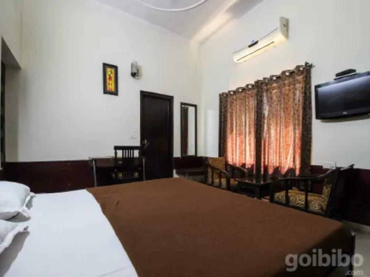 Hotel Utsav Dehradun Eksteriør bilde