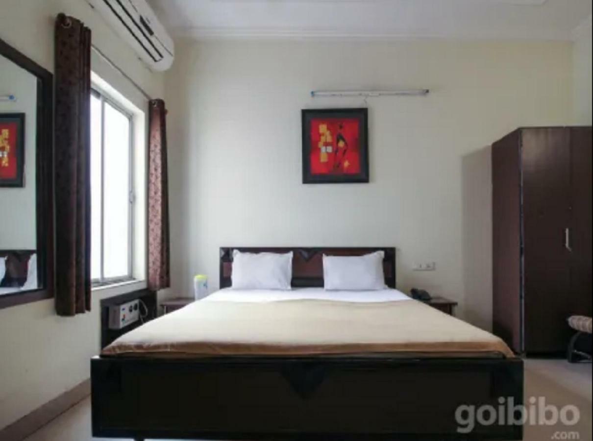 Hotel Utsav Dehradun Eksteriør bilde